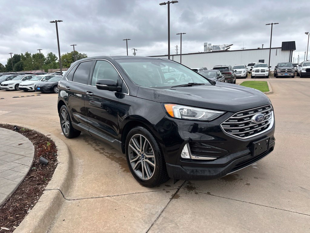 Used 2019 Ford Edge Titanium FWD image 3
