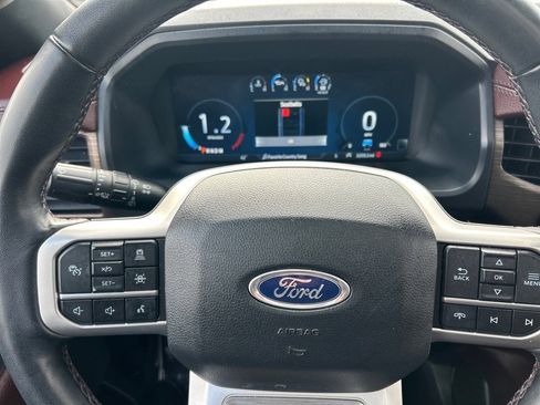 Used 2023 Ford Expedition Limited image 28