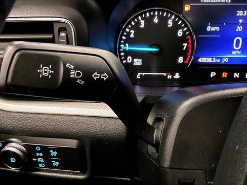 Used 2020 Ford Explorer XLT w/ Equipment Group 202A image 31