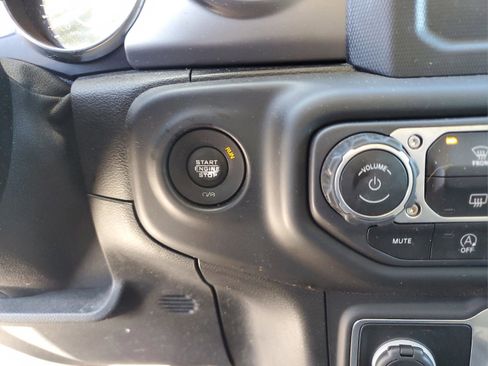 Certified 2020 Jeep Wrangler Sport image 22