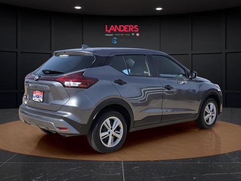 Used 2024 Nissan Kicks S image 4