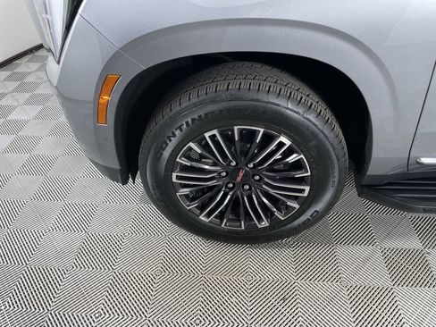 Used 2025 GMC Yukon Elevation image 32