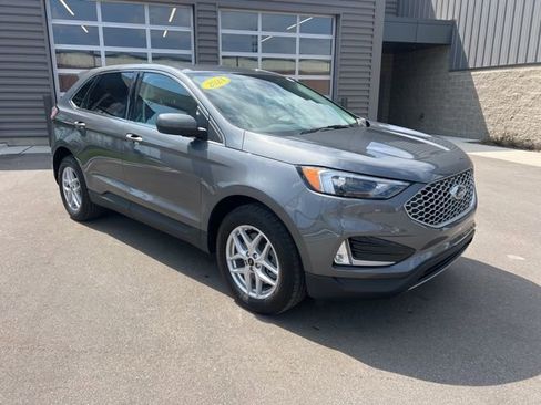 Used 2024 Ford Edge SEL w/ Convenience Package AWD/4WD image 3