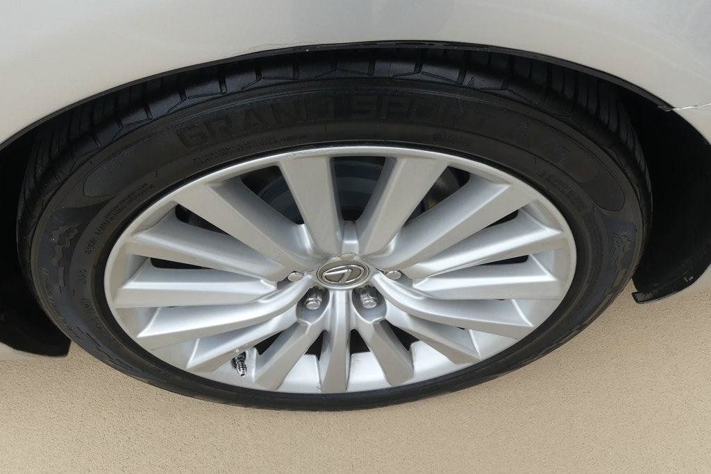 Used 2014 Lexus LS 460 w/ Comfort Package RWD image 40