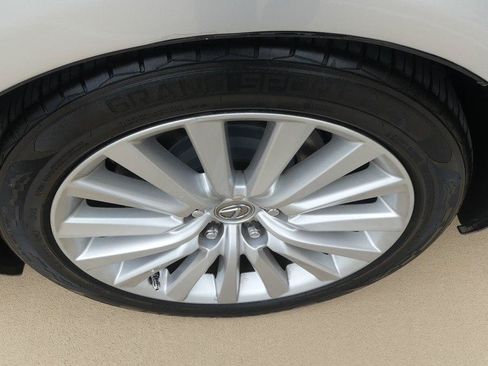 Used 2014 Lexus LS 460 w/ Comfort Package RWD image 40