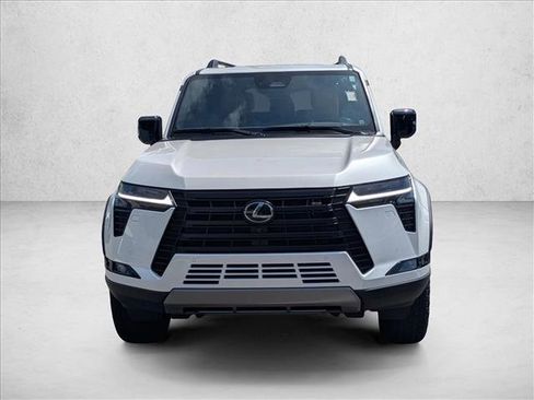 Used 2025 Lexus GX 550 AWD/4WD image 2