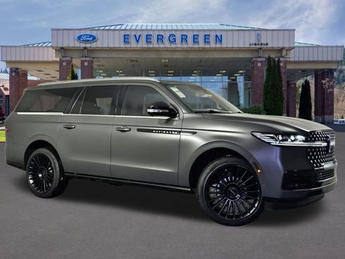 New 2025 Lincoln Navigator L Black Label image 2