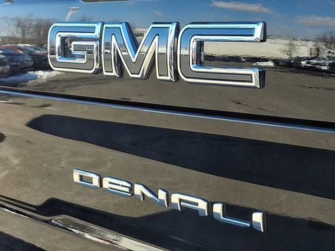 Used 2025 GMC Sierra 2500 Denali Ultimate image 33