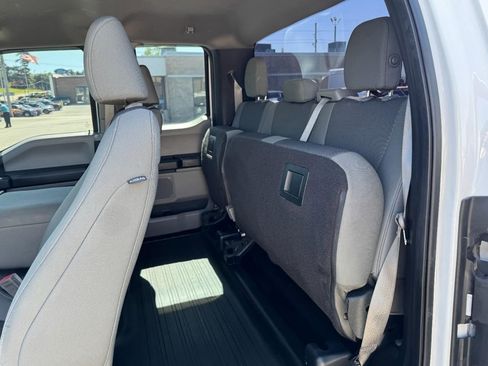 Used 2018 Ford F150 XL w/ Equipment Group 101A Mid AWD/4WD image 10