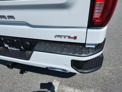 New 2026 GMC Sierra 1500 AT4 w/ AT4 Premium Package image 4
