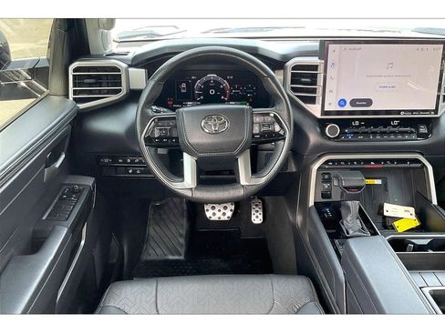Used 2023 Toyota Tundra Limited image 5