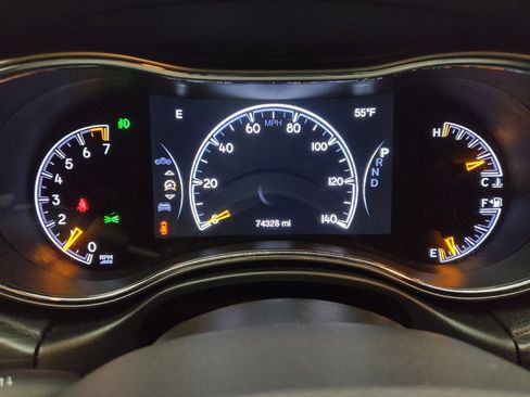 Used 2021 Jeep Grand Cherokee Limited image 23