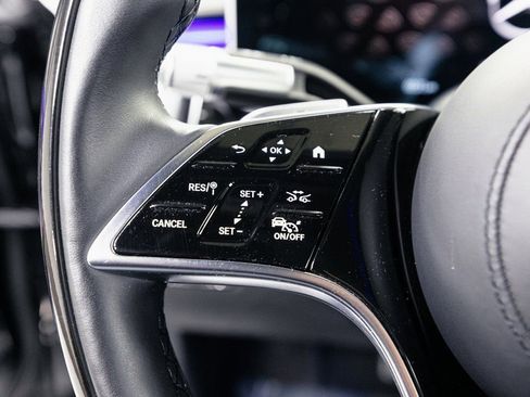 Used 2023 Mercedes-Benz Maybach S 680 4MATIC w/ Manufaktur Leather Package image 11