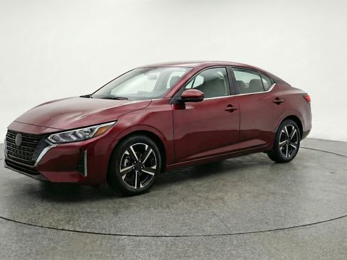 Used 2025 Nissan Sentra SV image 3
