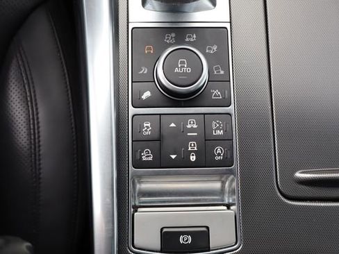 Used 2017 Land Rover Range Rover Sport image 36