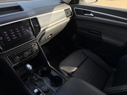 Used 2022 Volkswagen Atlas SEL R-Line AWD/4WD image 34