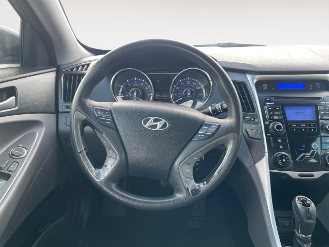 Used 2011 Hyundai Sonata GLS FWD image 12