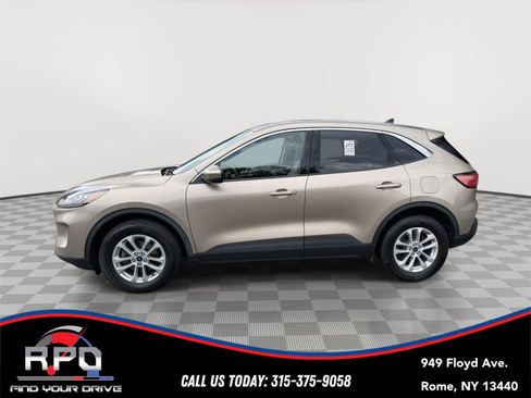 Used 2020 Ford Escape SE AWD/4WD image 2