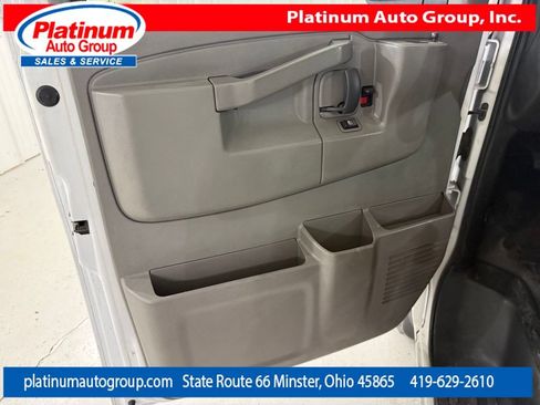 Used 2016 Chevrolet Express 3500 Extended RWD image 25