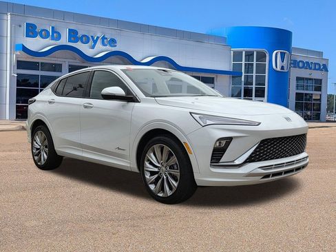 Used 2025 Buick Envista Avenir FWD image 3