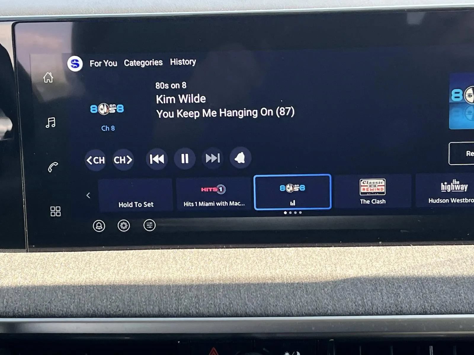 Used 2026 Nissan Kicks SV FWD image 11