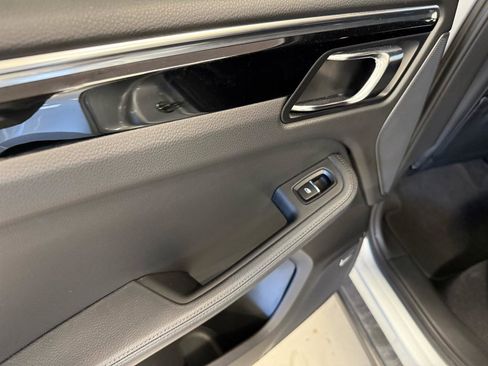 Used 2016 Porsche Macan S AWD/4WD image 36