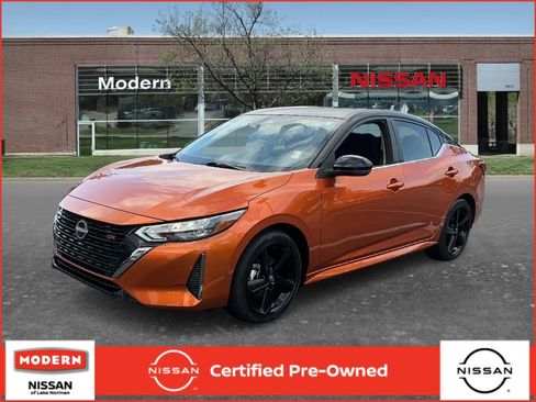 Certified 2025 Nissan Sentra SR FWD image 1