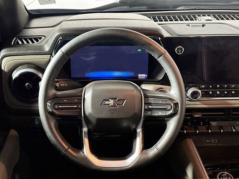 Used 2023 Chevrolet Colorado ZR2 w/ ZR2 Convenience Package III image 13