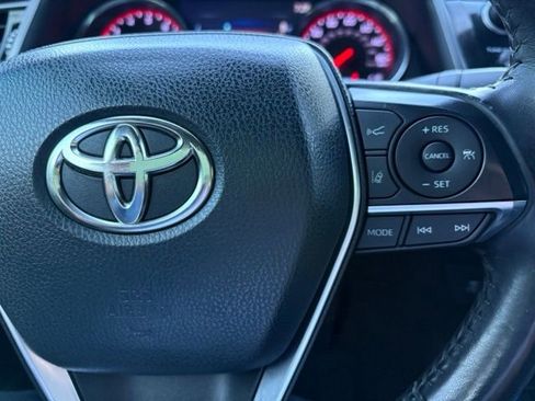 Used 2019 Toyota Camry XSE FWD image 14