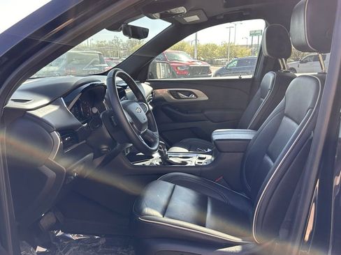 Used 2023 Chevrolet Traverse Premier AWD/4WD image 14