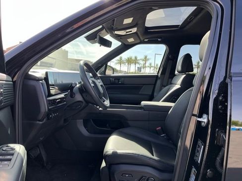 Used 2025 Hyundai Santa Fe Calligraphy AWD/4WD image 12