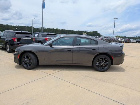 Used 2023 Dodge Charger SXT w/ Blacktop Package image 5