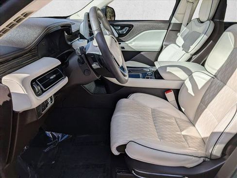 Used 2020 Lincoln Aviator Black Label w/ Dynamic Handling Package image 11