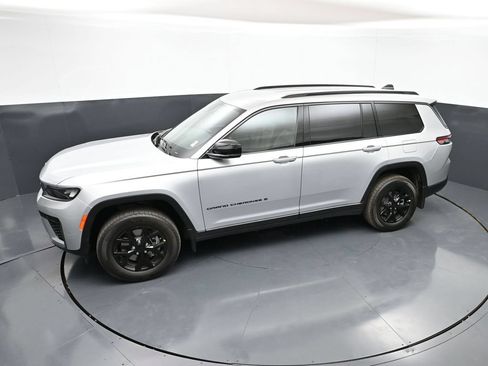 New 2026 Jeep Grand Cherokee L 4WD image 41