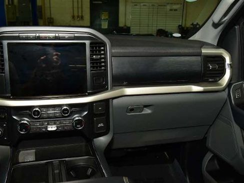 Certified 2021 Ford F150 XLT w/ Equipment Group 302A High image 5