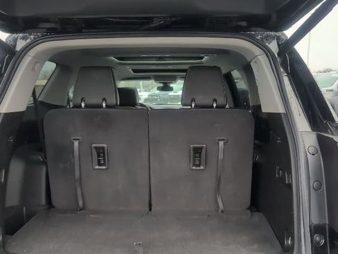 Used 2023 GMC Acadia SLT w/ GMC Pro Grade Package AWD/4WD image 42