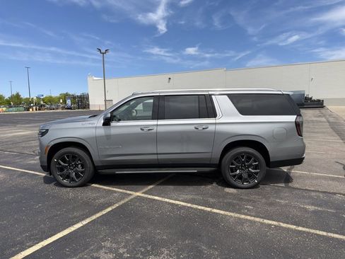 New 2026 Chevrolet Suburban High Country w/ Sun And Tow Package AWD/4WD image 8