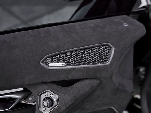 Used 2023 Lamborghini Huracan Tecnica image 38