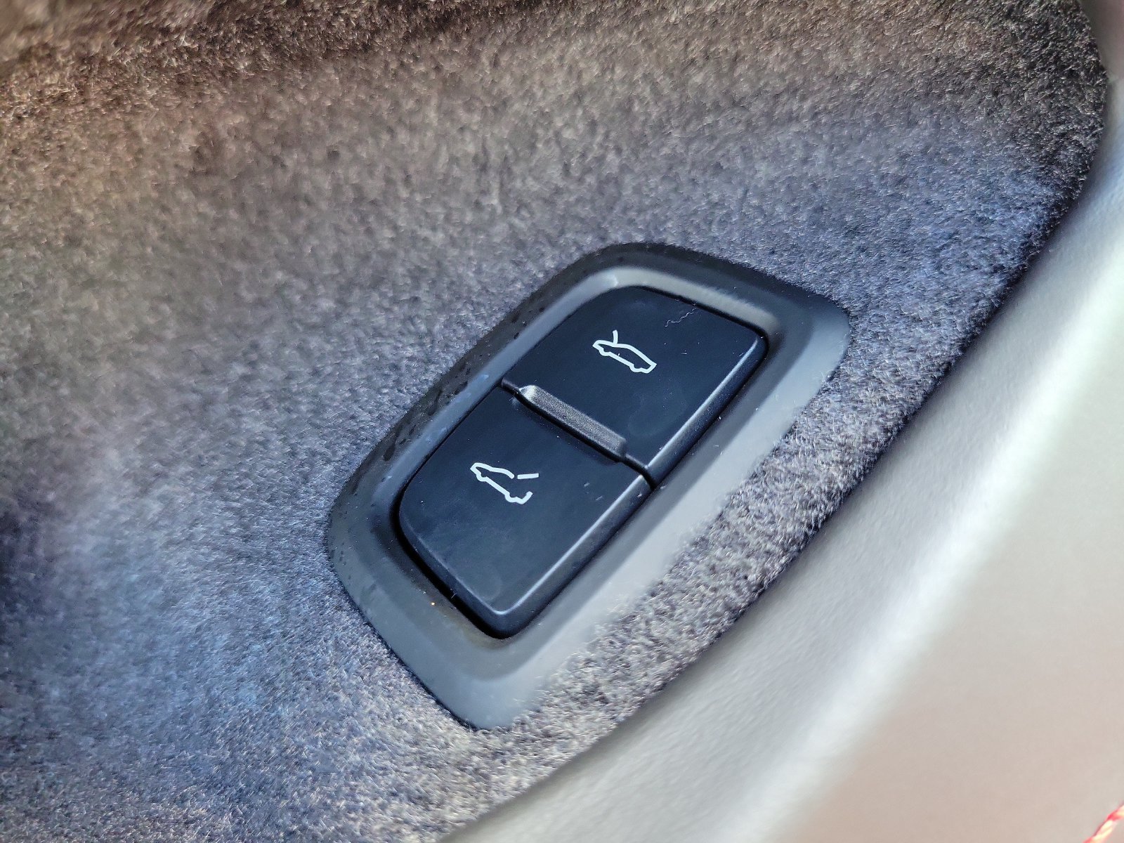 Used 2020 Chevrolet Corvette Stingray Premium Cpe w/ 3LT Preferred Equipment Group RWD image 10