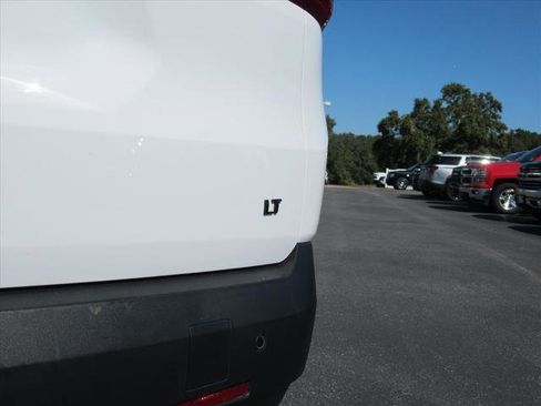 Used 2021 Chevrolet Traverse LT w/ LPO, Blackout Package image 9