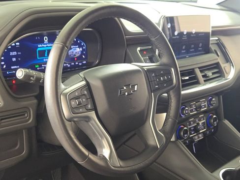 Used 2022 Chevrolet Tahoe Z71 w/ Luxury Package AWD/4WD image 27