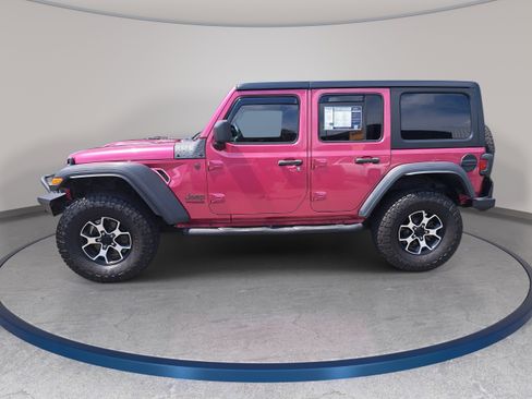 Used 2022 Jeep Wrangler Unlimited Rubicon w/ Cold Weather Group AWD/4WD image 8