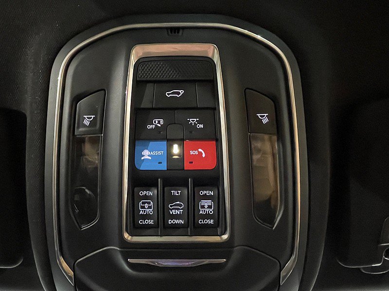Used 2025 Jeep Grand Cherokee L Limited w/ Luxury Tech Group II AWD/4WD image 19