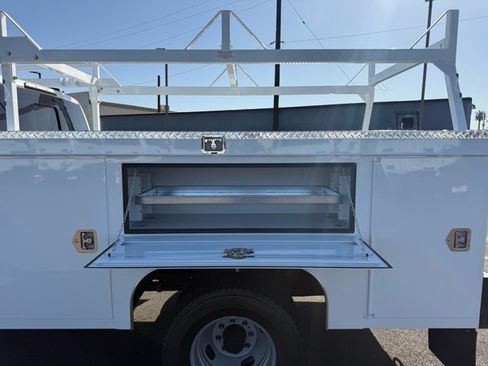 New 2026 Ford F350 XL w/ XL Chrome Package AWD/4WD image 13