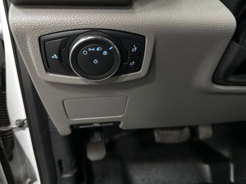 Used 2017 Ford F250 XLT w/ Snow Plow Prep Package image 30