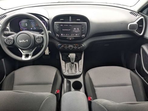 Used 2024 Kia Soul LX FWD image 14