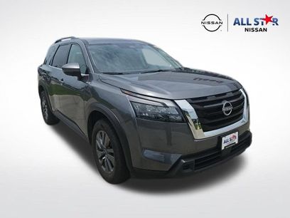 Used 2025 Nissan Pathfinder SV
