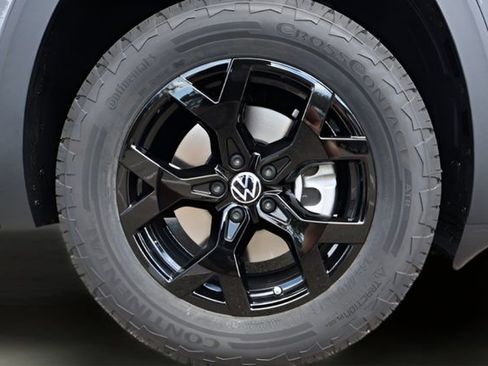 New 2026 Volkswagen Atlas Peak Edition AWD/4WD image 9
