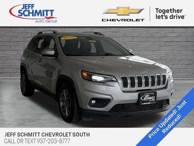 Used 2019 Jeep Cherokee Latitude Plus FWD image 1