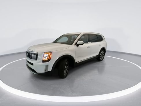 Used 2021 Kia Telluride EX w/ EX Premium Package FWD image 8